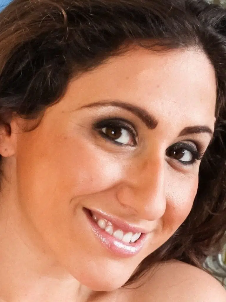Vanessa Blake Biography: Wiki, Age, Career, Height, Weight, Husband, Net Worth & More